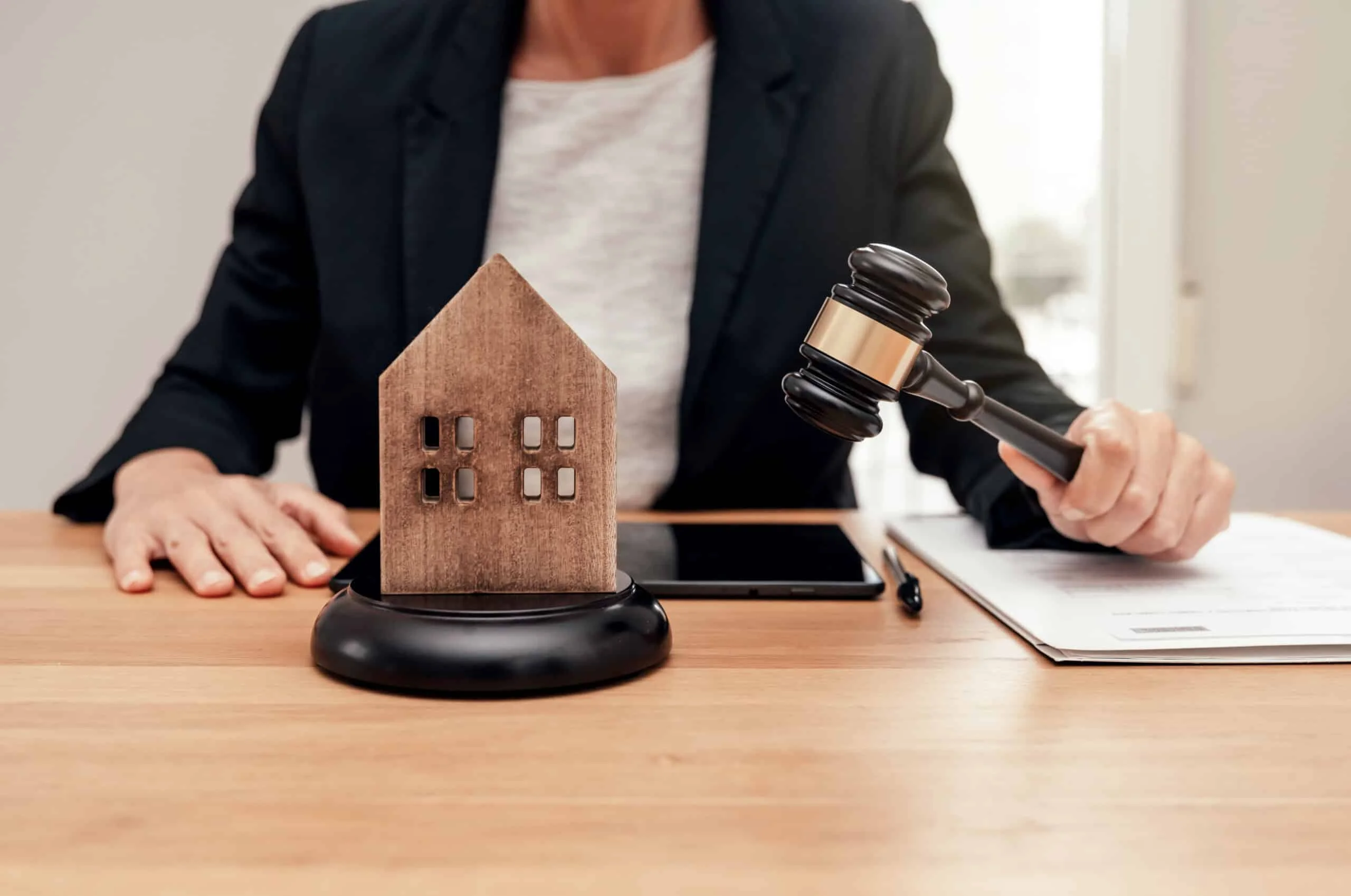 avocat vente enchères grasse