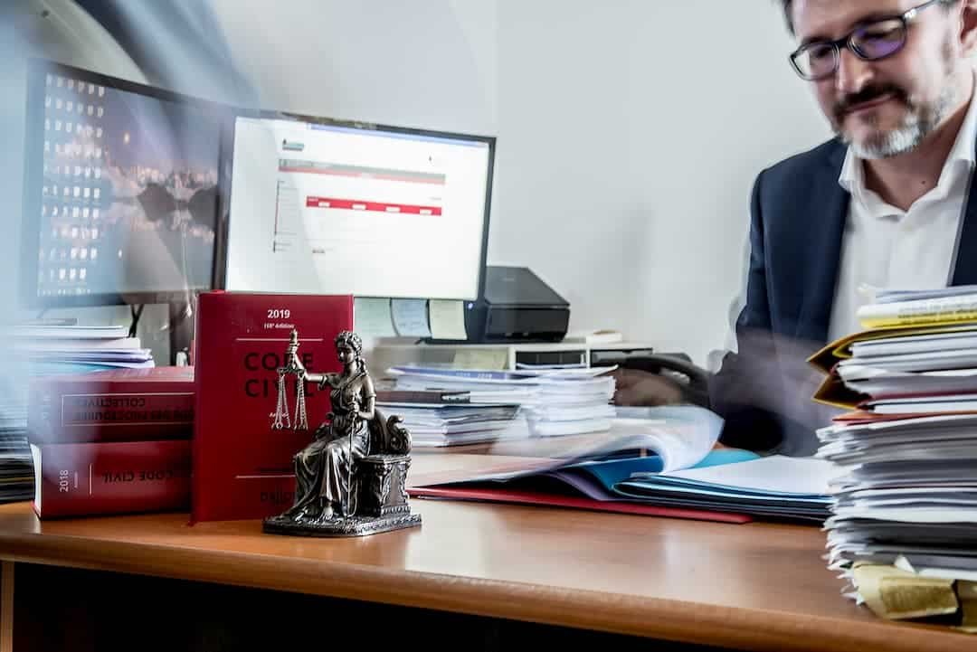 Bureau de l'avocat en droit de la Famille, en Droit des contrats civils et Droit Social à Antibes  Bruno Perucca